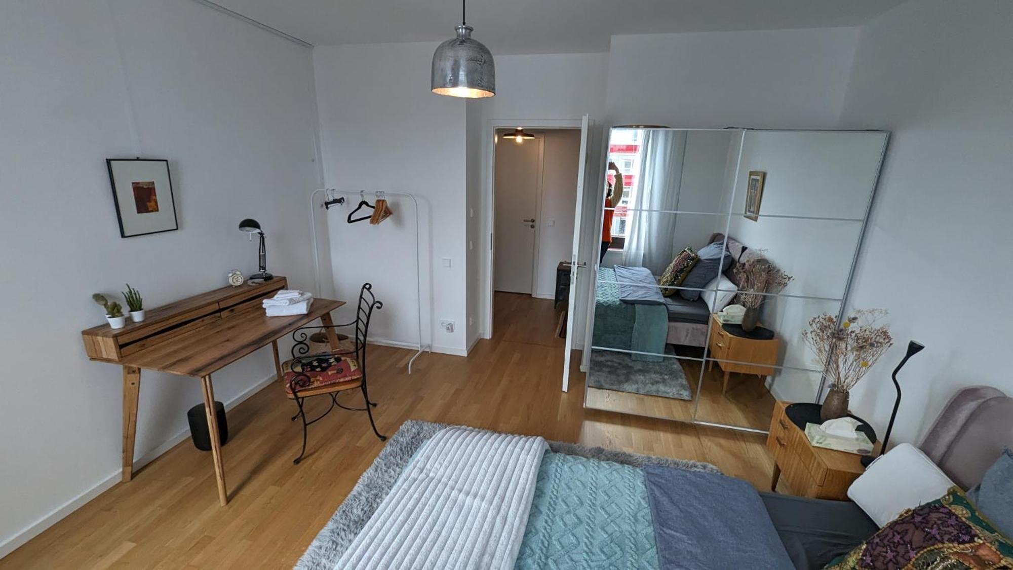 Either Private 2B2B Or Shared 1B1B, Luxury, Bright, Spacious Berlim Quarto foto